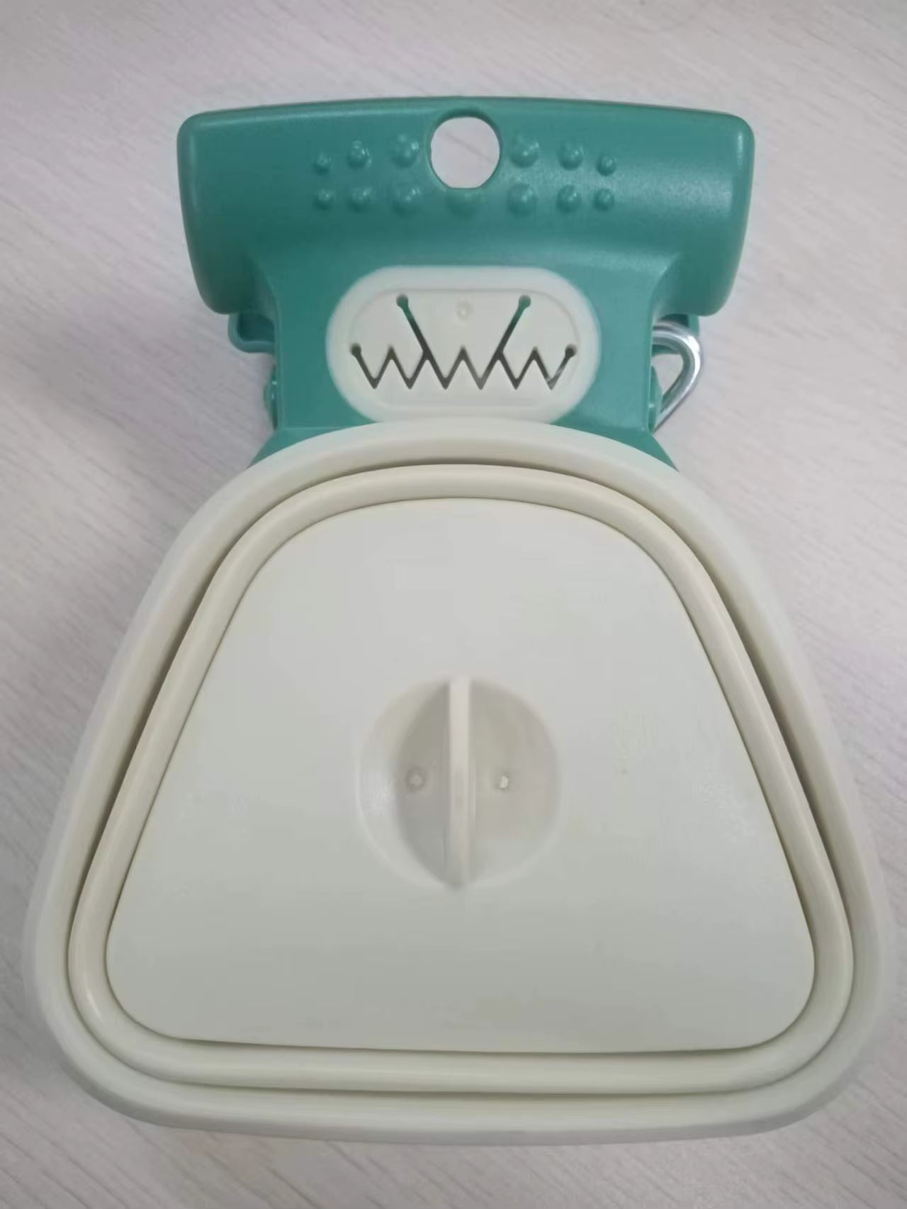 GoClean™ Expandable Pooper Scooper & Dispenser